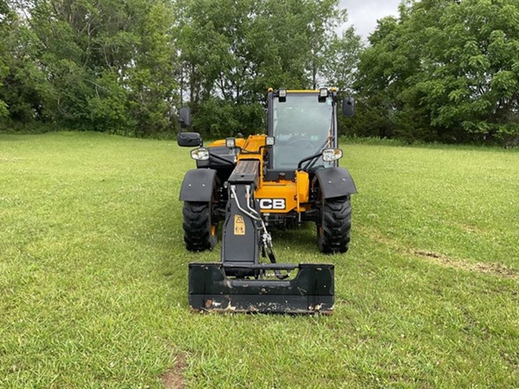 2022-jcb-525-60-image-2