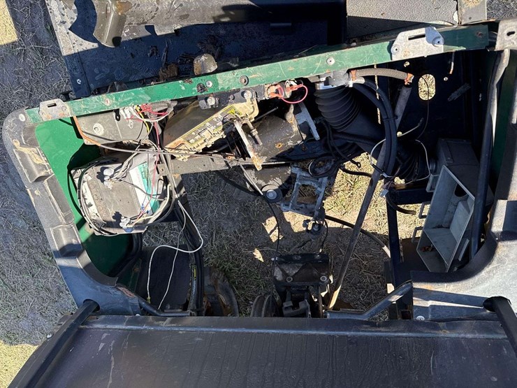 2004-e-z-go-workhorse-electric-utility-cart-image-6