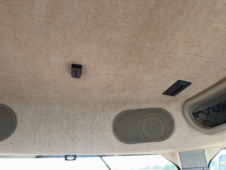 2017-case-ih-magnum-250-image-100