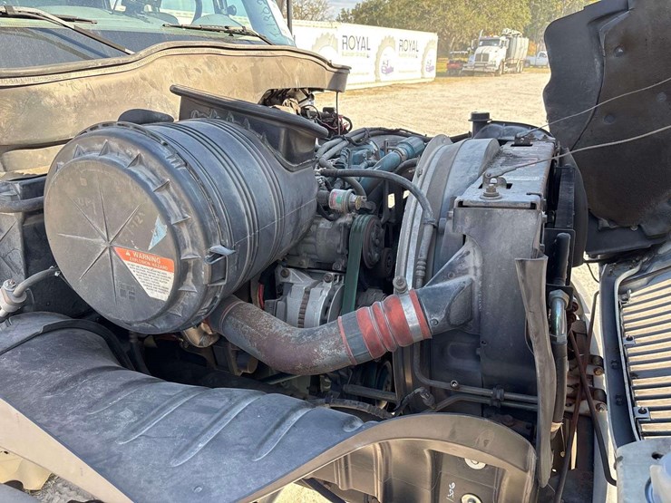 2006-international-durastar-4300-image-26