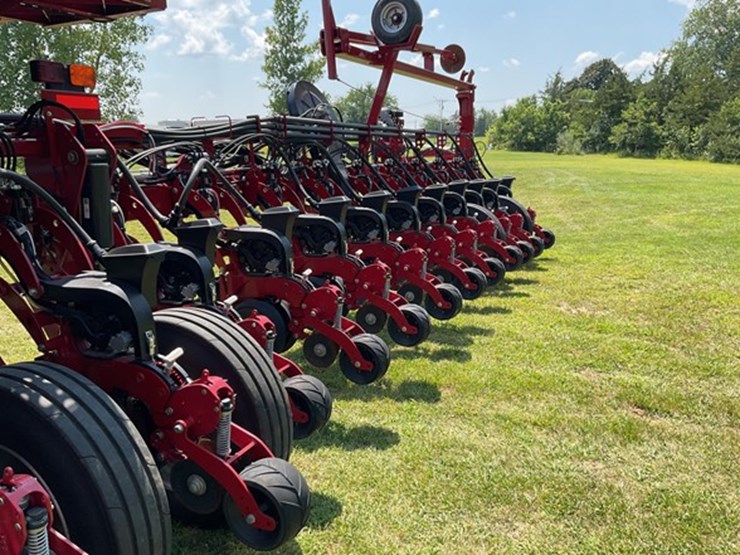 2022-case-ih-2150-image-33