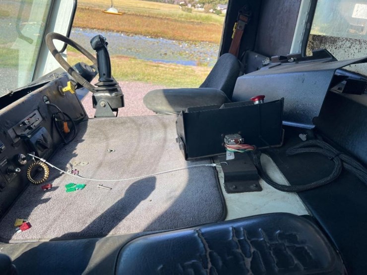 2014-mack-leu613-image-36