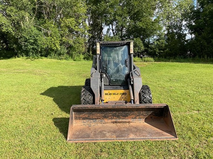 2007-new-holland-l185-image-2
