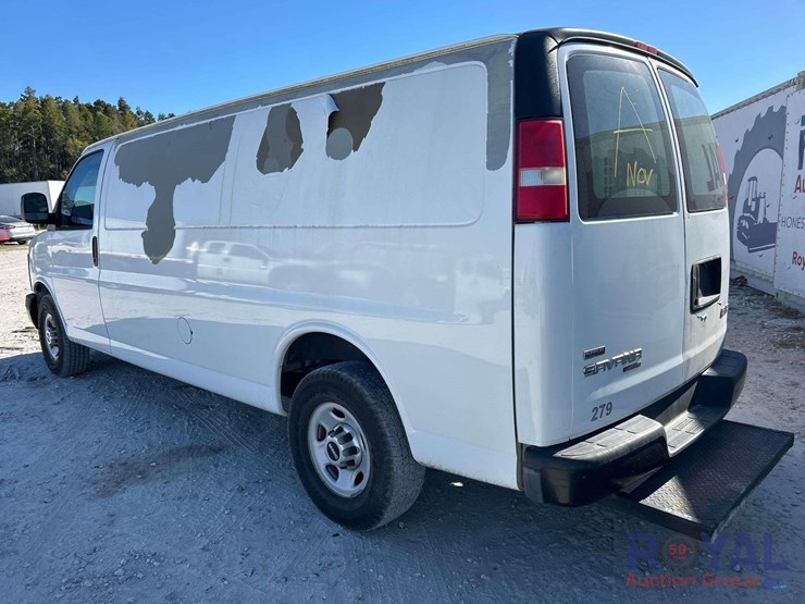 2012-gmc-3500-image-4