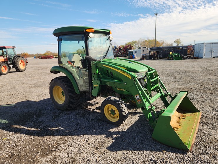 john-deere-3039r-image-23