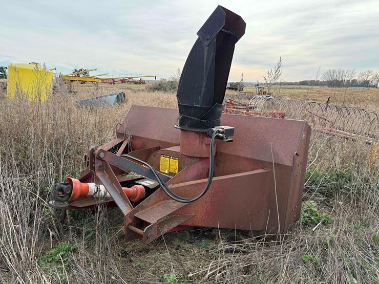 loftness-snowblower-image-1