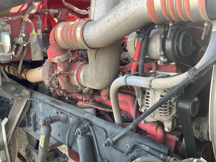 #3824-•-2019-peterbilt-heavy-rotator-(has-mn-title-in-delay,-may-take-6-8-weeks)-image-52