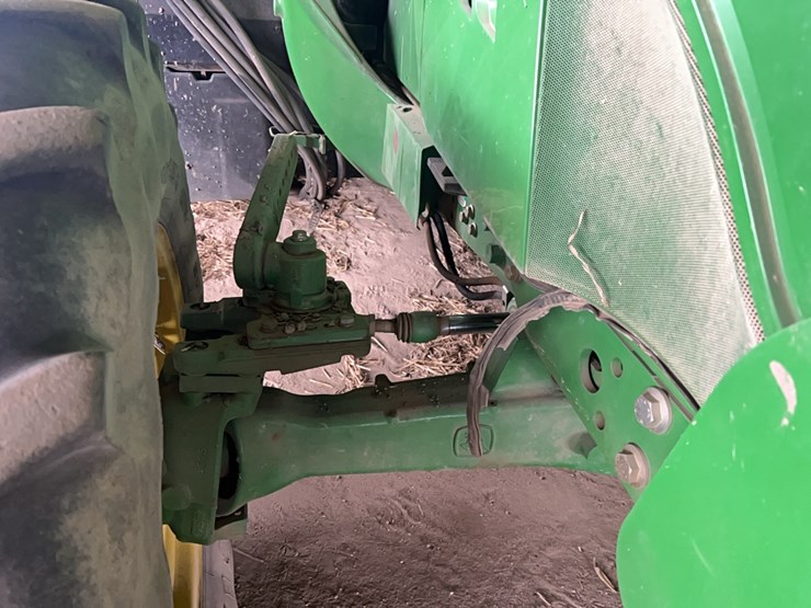 john-deere-340-image-24