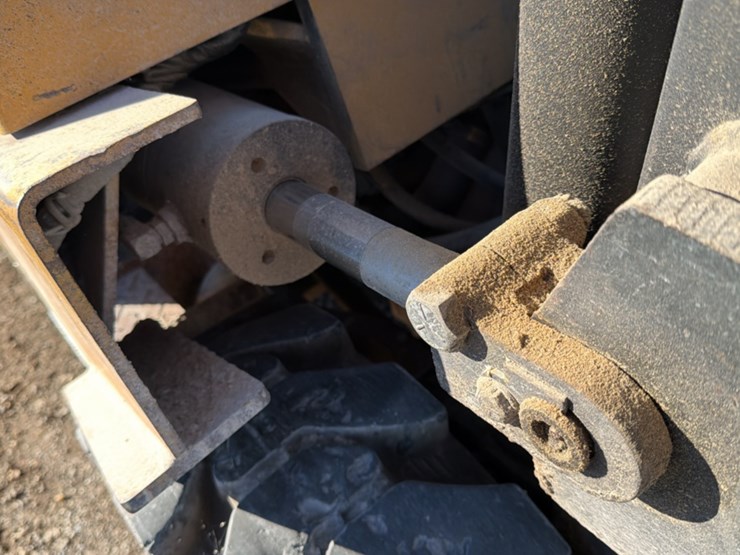 #1353-•-yale-gtc080-forklift-image-32