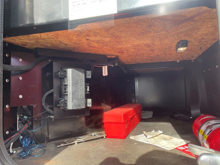 #3822-•-2019-peterbilt-heavy-rotator-truck-(has-mn-title-in-delay,-may-take-6-8-weeks)-image-112