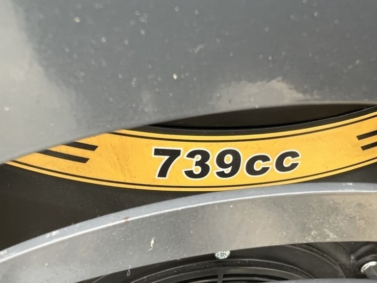 2025-infront-yf380-mini-compact-track-loader-image-10