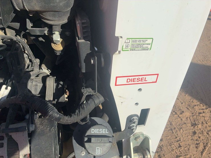 2019-bobcat-s570-image-22