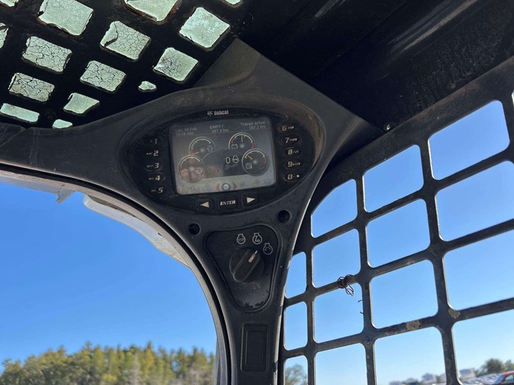 2013-bobcat-t590-image-14
