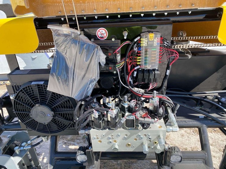 2025-ligchine-spiderscreed-concrete-screed-image-13