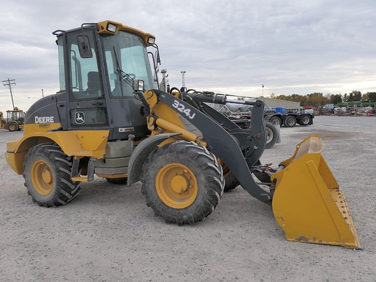 2012-deere-324j-image-5