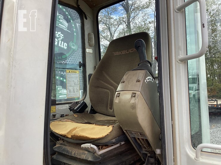 2013-takeuchi-tb180fr-image-15