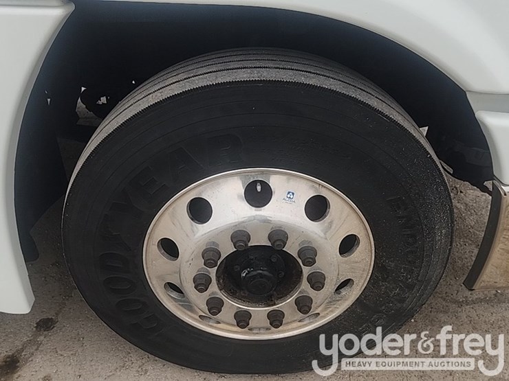 2019-freightliner-cascadia-image-9