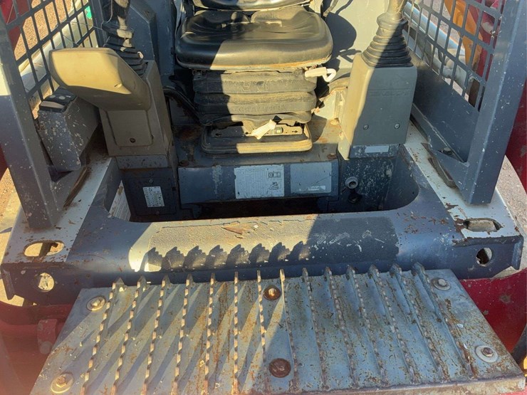 2019-takeuchi-tl8-image-6