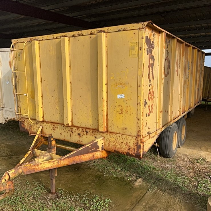 PEANUT TRAILER, TANDEM AXLE