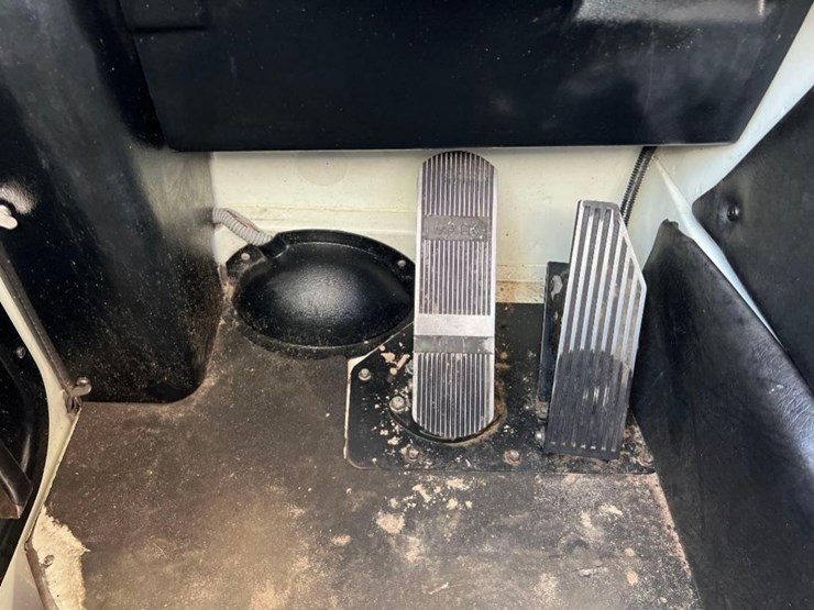 2014-mack-leu613-image-41