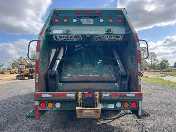 2013-mack-leu633-image-3