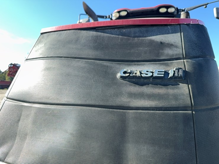 2017-case-ih-magnum-250-image-44