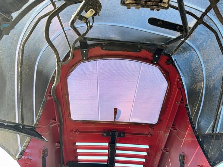 2017-case-ih-magnum-250-image-54