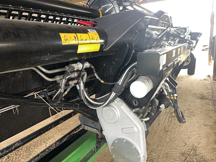 macdon-draper-head,-flex-135-image-3