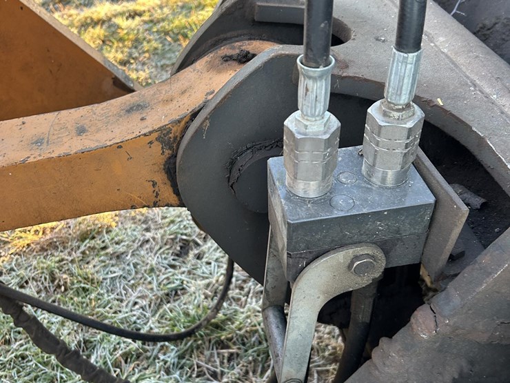 2014-case-721f-xr-image-55