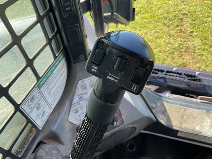 2019-bobcat-s740-image-13