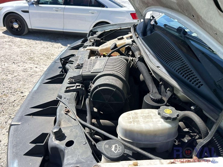 2012-gmc-3500-image-8