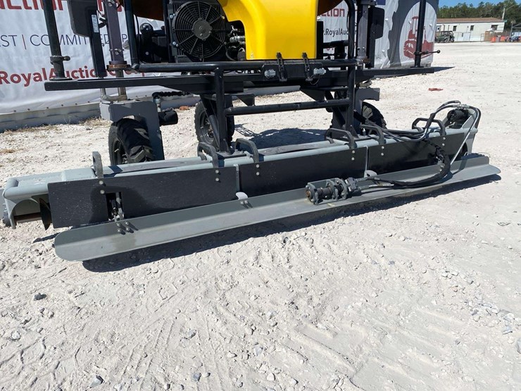 2022-ligchine-spiderscreed-concrete-screed-image-11