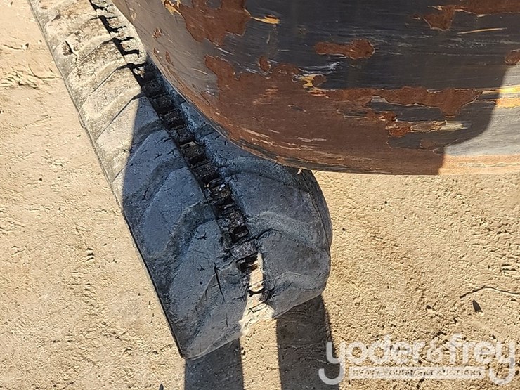 2017-kubota-kx033-4-image-13