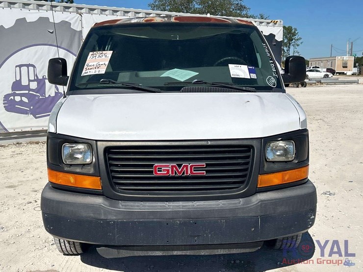 2012-gmc-3500-image-23