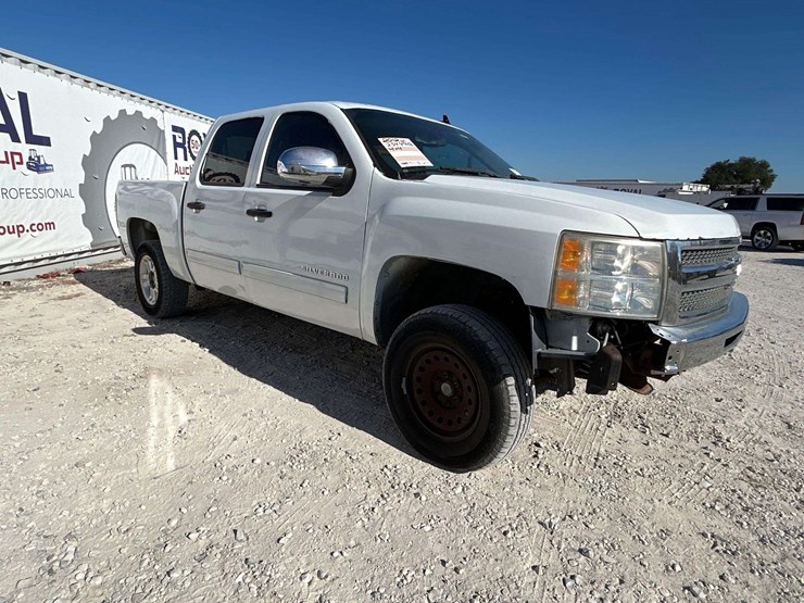 2012-chevrolet-silverado-1500-image-2