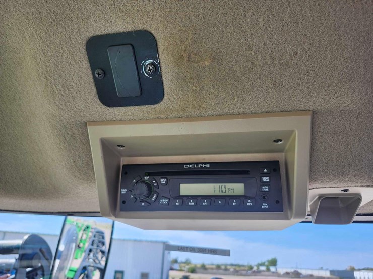 2014-john-deere-4940-image-40