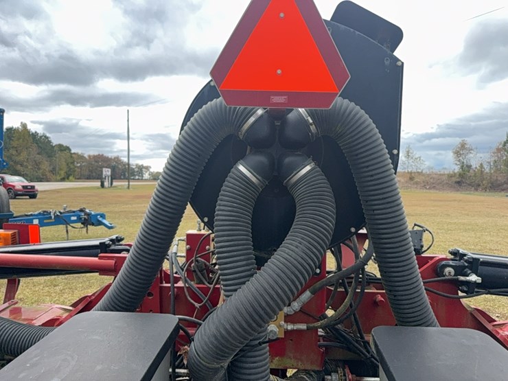 case-ih-1230-image-38