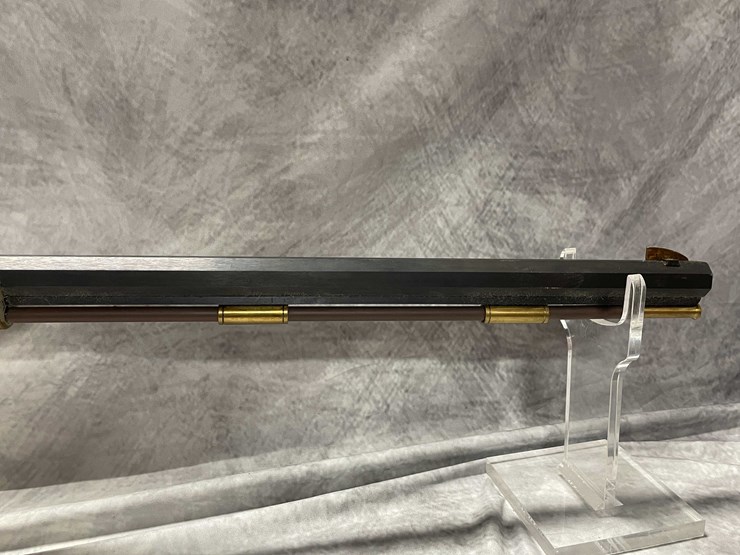 #8070-•-traditions-,-.50-cal.-muzzleloader,-sn:-202082,-(neenah,-wi)-image-8