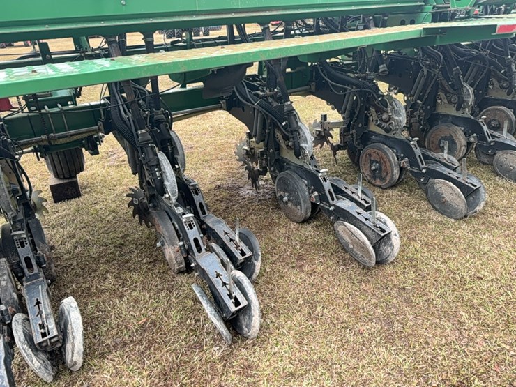 great-plains-2525a-image-8