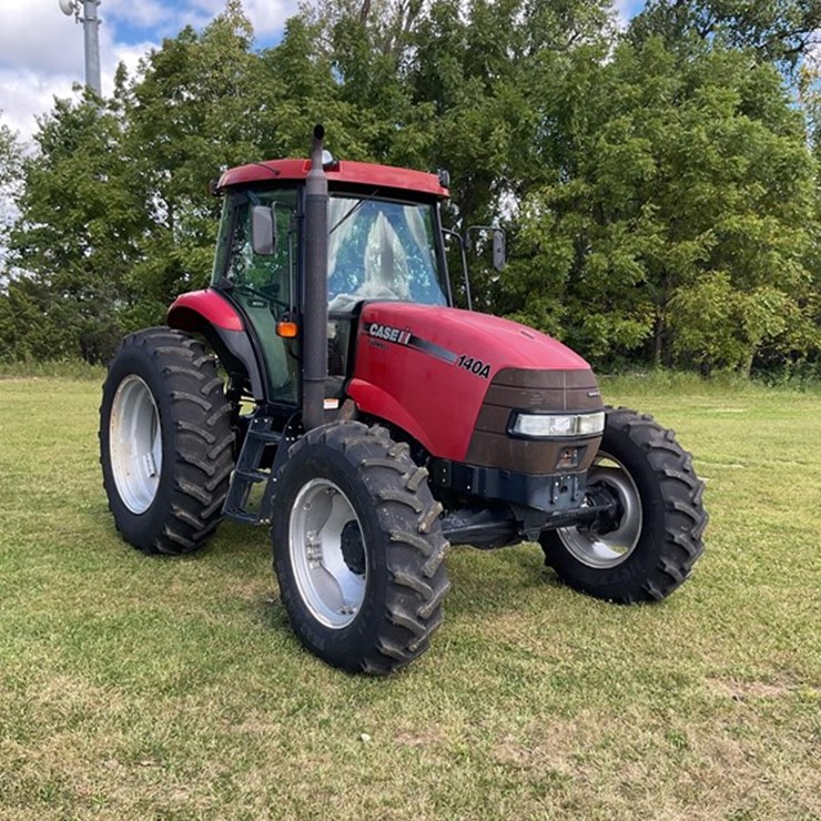2015 CASE IH FARMALL 140A