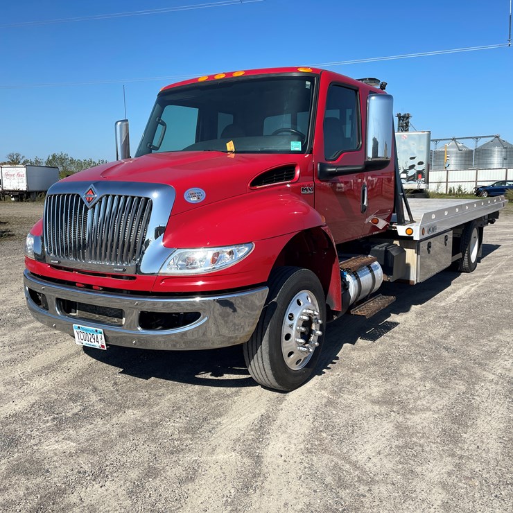 2021 INTERNATIONAL MV607