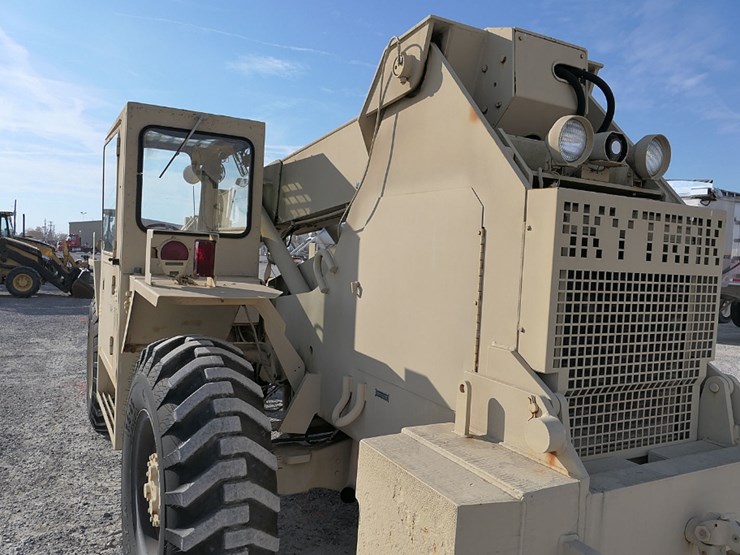 1990-sky-trak-6000m-image-13