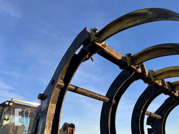 2014-case-721f-xr-image-60