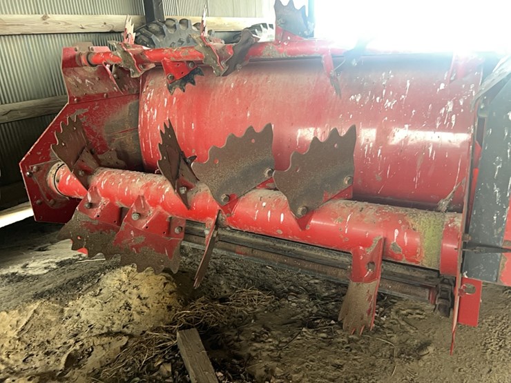 new-holland-195-image-5