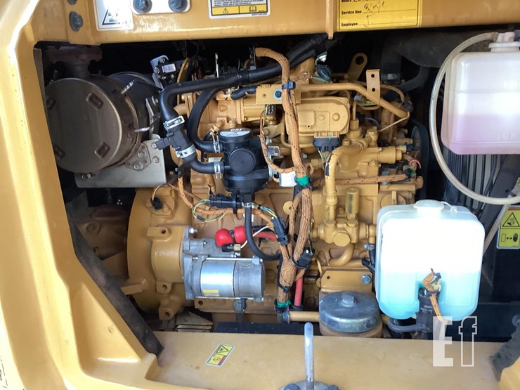 2017-caterpillar-307e2-image-15