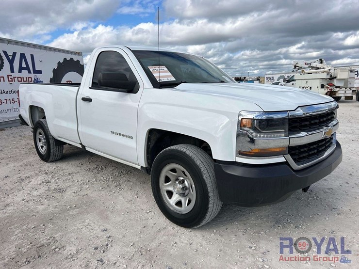 2017-chevrolet-silverado-1500-image-2