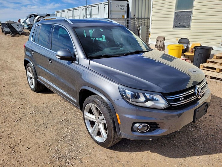 2015-volkswagen-tiguan-image-2