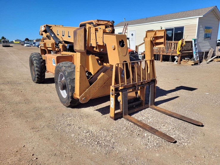 lull-1044c-54-image-4