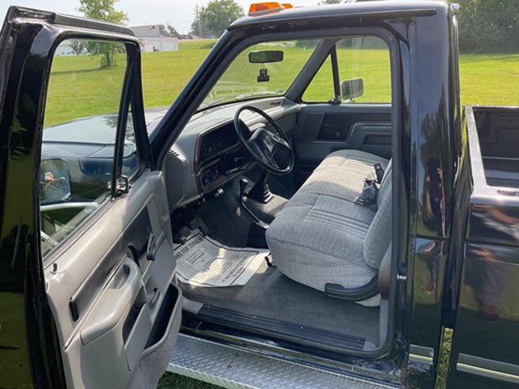 1988-ford-f250-xlt-lariat-image-9