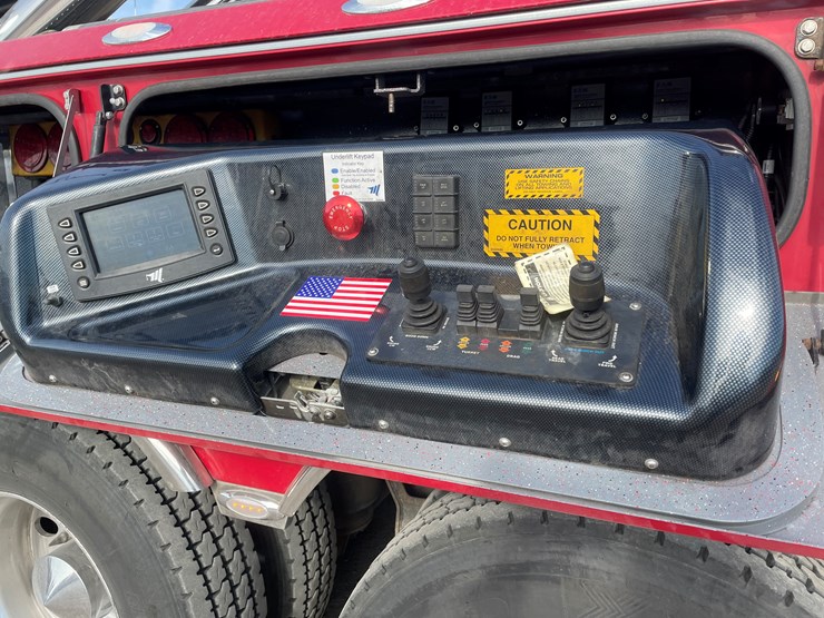 #3822-•-2019-peterbilt-heavy-rotator-truck-(has-mn-title-in-delay,-may-take-6-8-weeks)-image-102